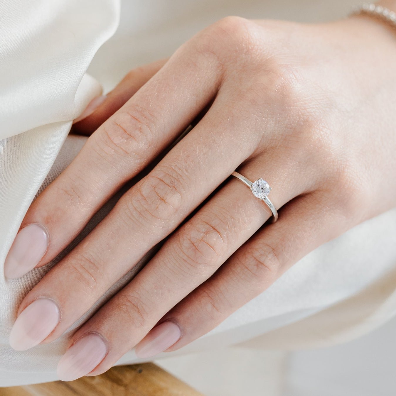 Round solitaire engagement ring - platinum