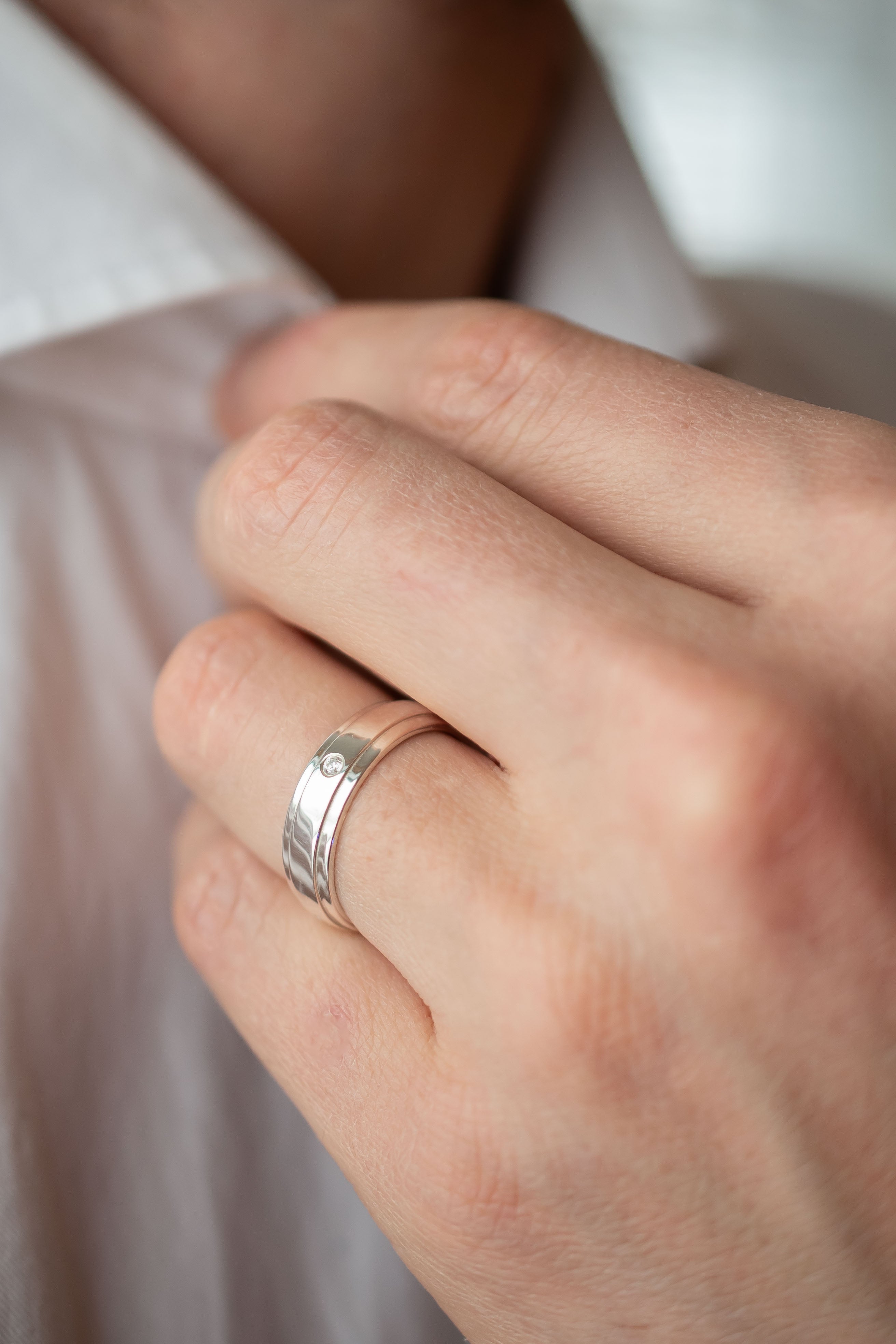 Men's wedding band with optional inlay diamonds